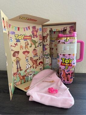 Stanley Toy Story 3 Pink Quencher H2.0 40 oz Tumbler New